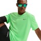 Nike T-shirt Running Miler Illusion Verde Argento Uomo